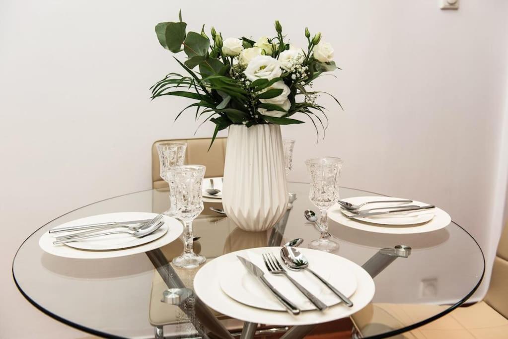 אתונה Kifisia Kallisti Suites מראה חיצוני תמונה